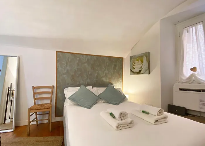 Karma House Deluxe Navona