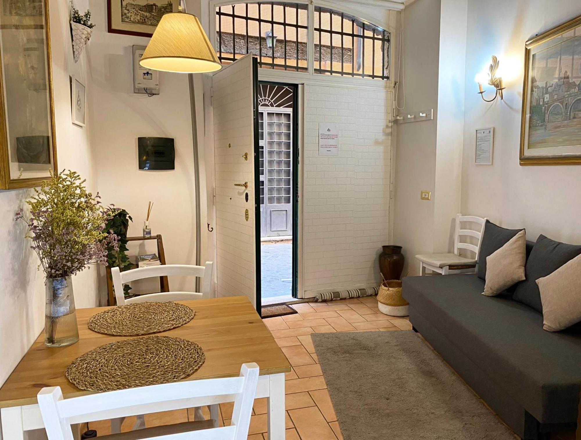 Karma House Deluxe Navona Rom